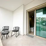 Cosy Elegant Piscine A Proximite